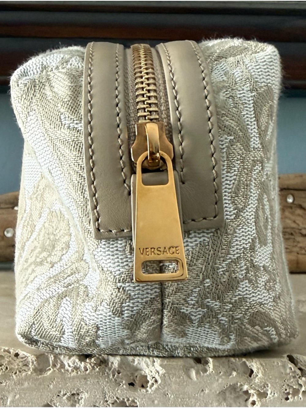 Versace Barocco Jacquard Cosmetic Pouch - Picture 2 of 8